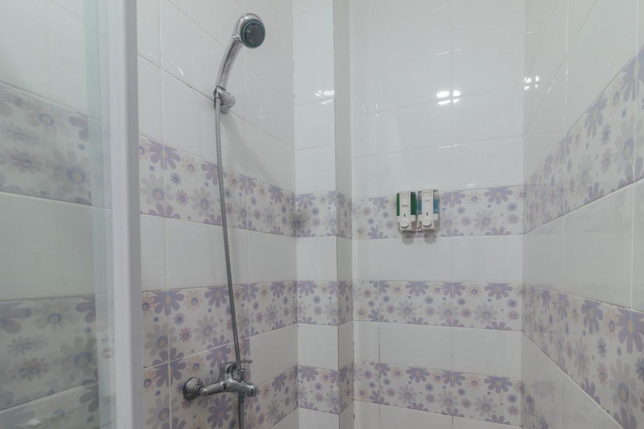 Clean & Comfort Homestay Ambon Buitenkant foto