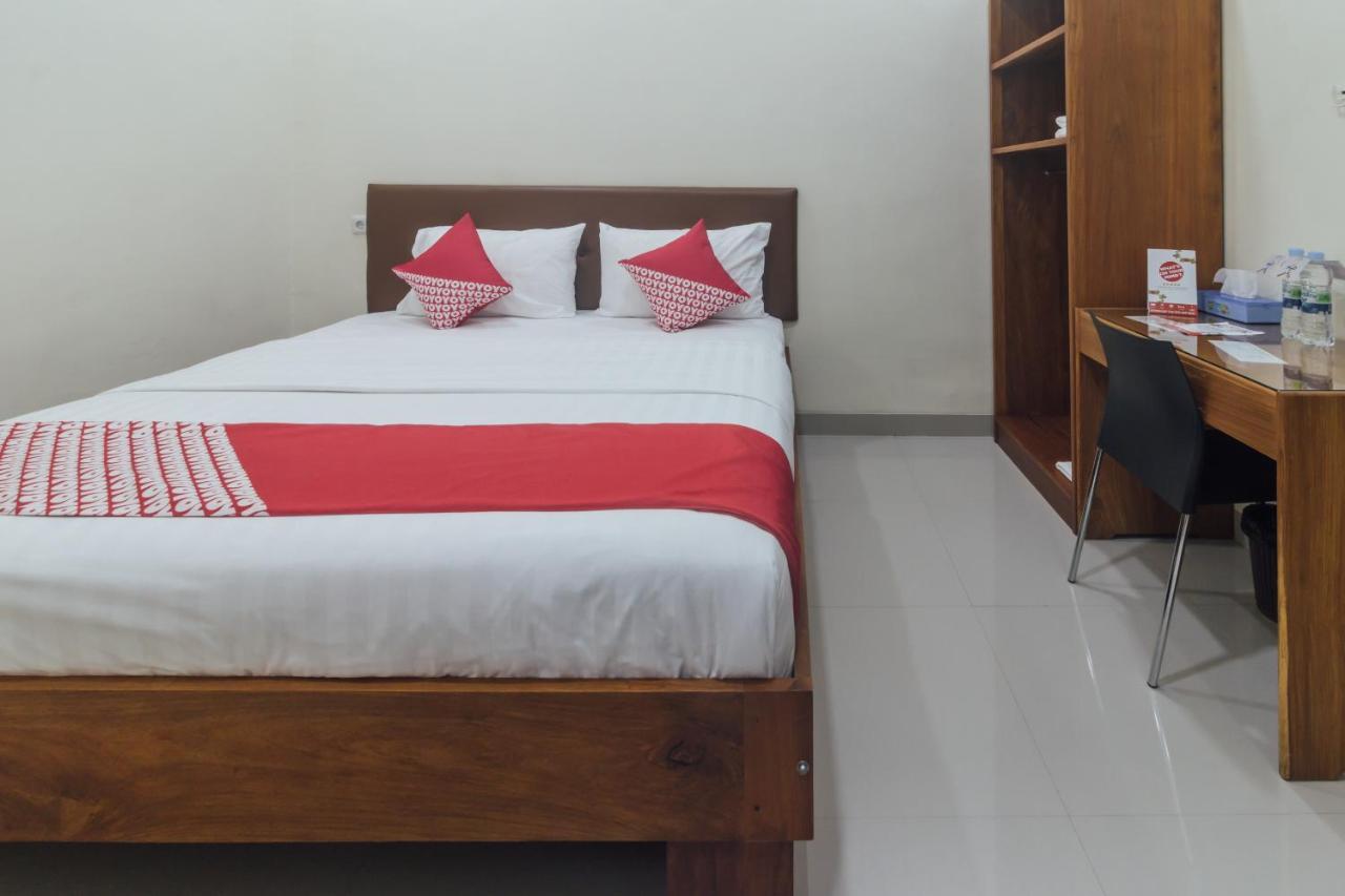 Clean & Comfort Homestay Ambon Buitenkant foto