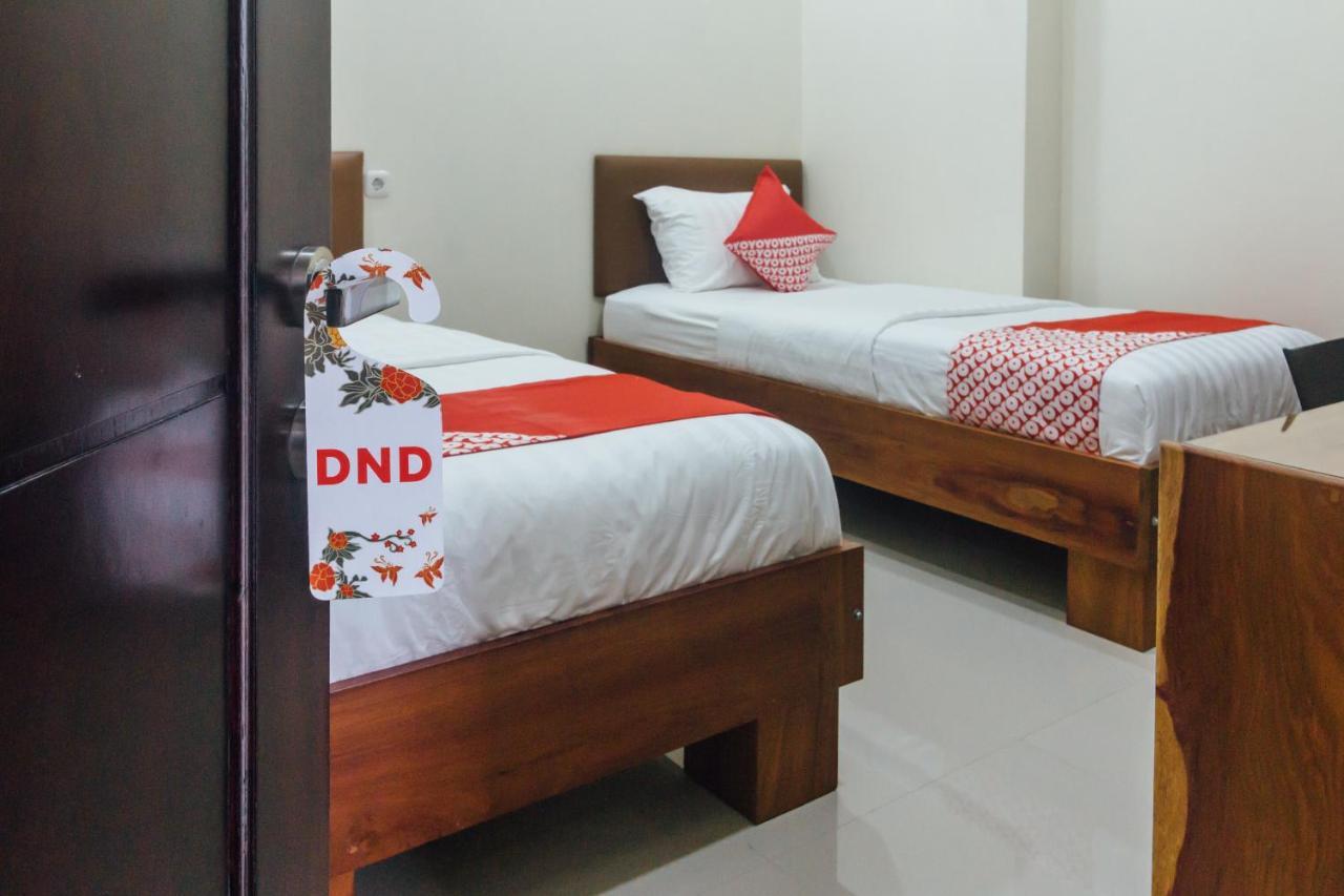 Clean & Comfort Homestay Ambon Buitenkant foto