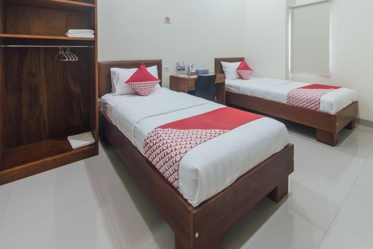 Clean & Comfort Homestay Ambon Buitenkant foto