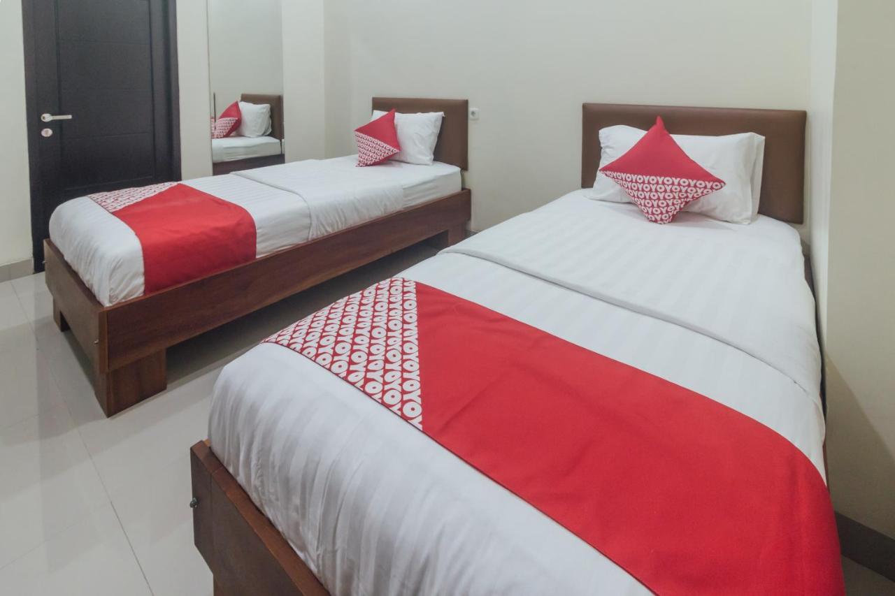 Clean & Comfort Homestay Ambon Buitenkant foto
