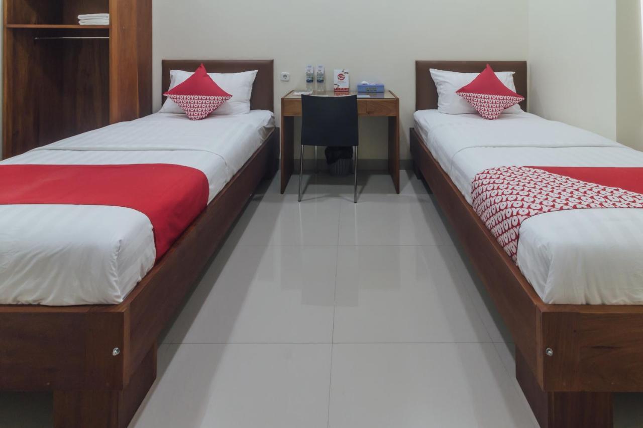 Clean & Comfort Homestay Ambon Buitenkant foto