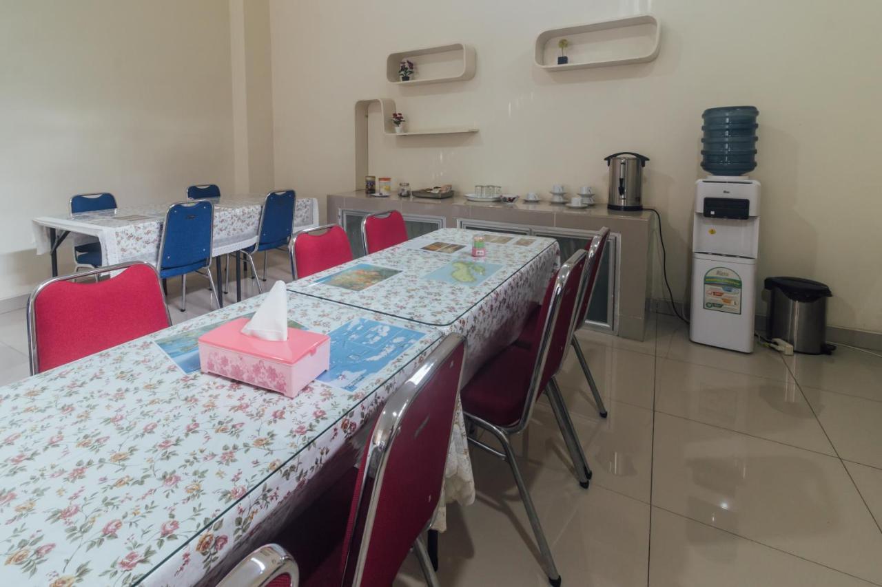Clean & Comfort Homestay Ambon Buitenkant foto