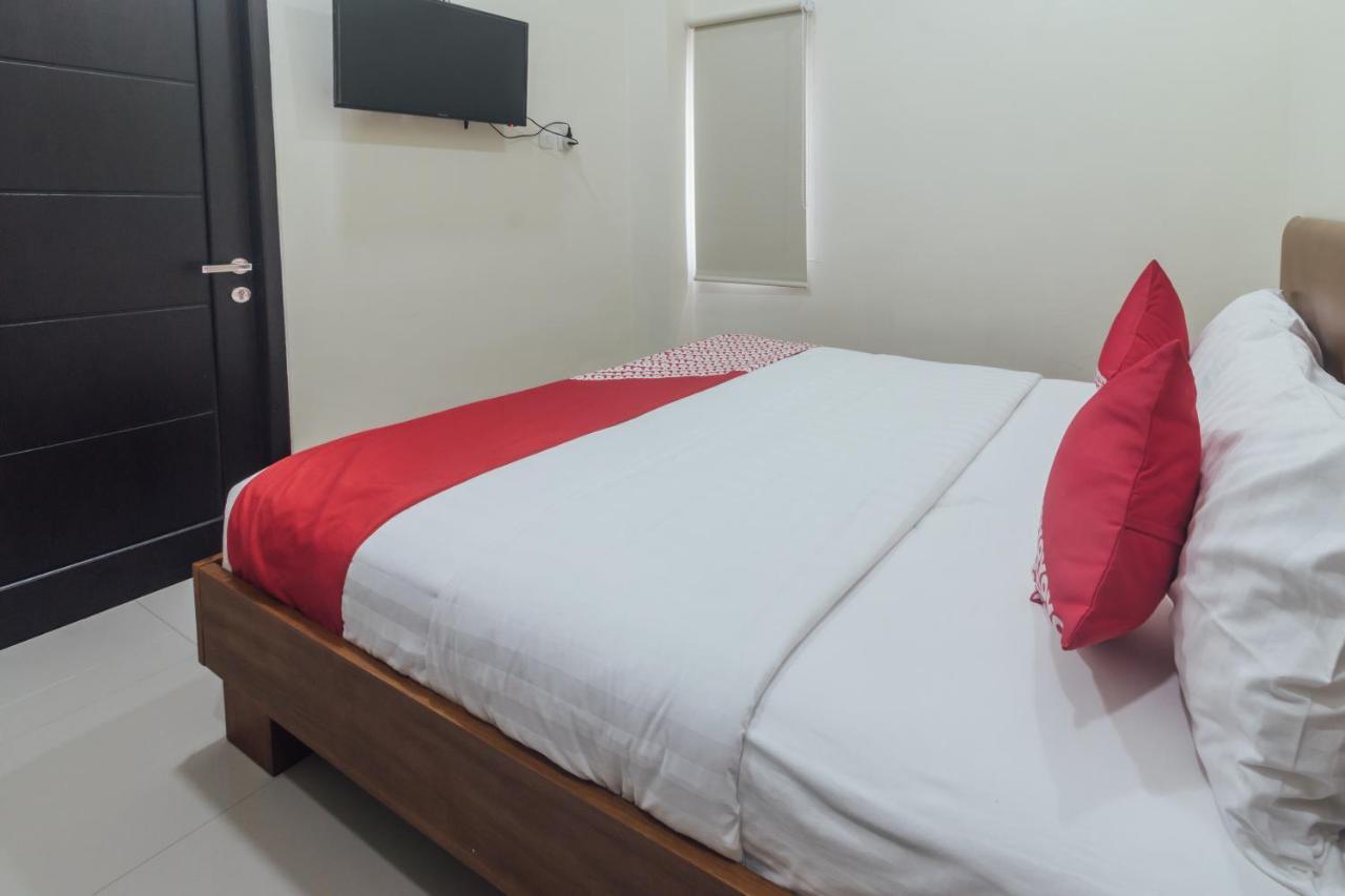 Clean & Comfort Homestay Ambon Buitenkant foto