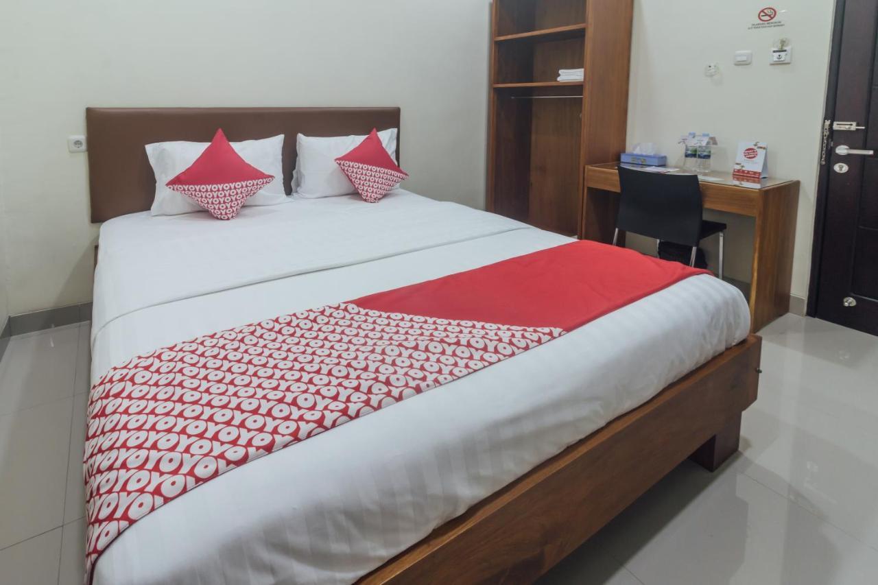 Clean & Comfort Homestay Ambon Buitenkant foto