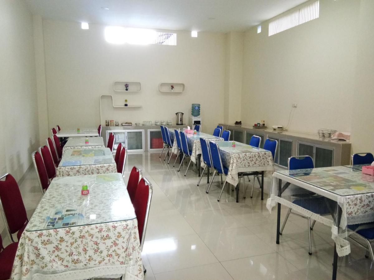 Clean & Comfort Homestay Ambon Buitenkant foto
