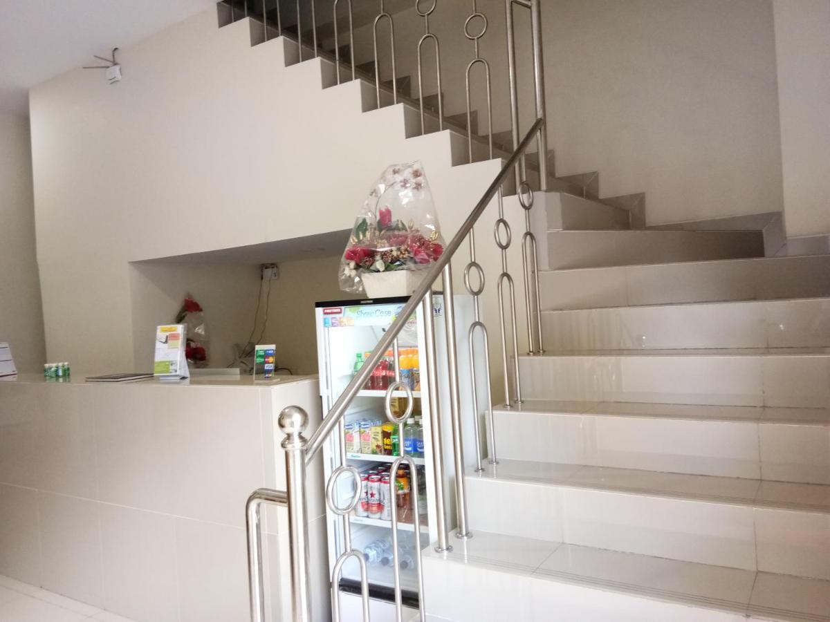 Clean & Comfort Homestay Ambon Buitenkant foto