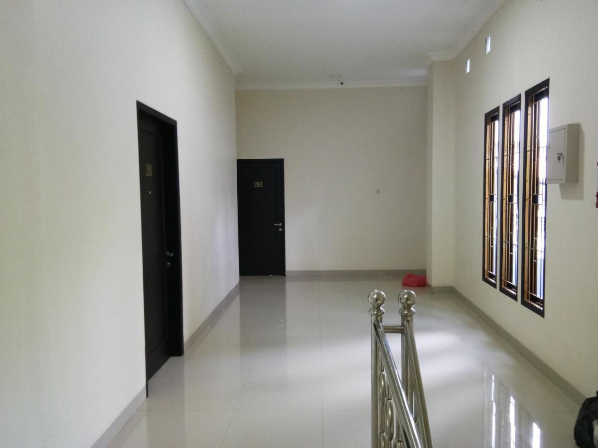 Clean & Comfort Homestay Ambon Buitenkant foto